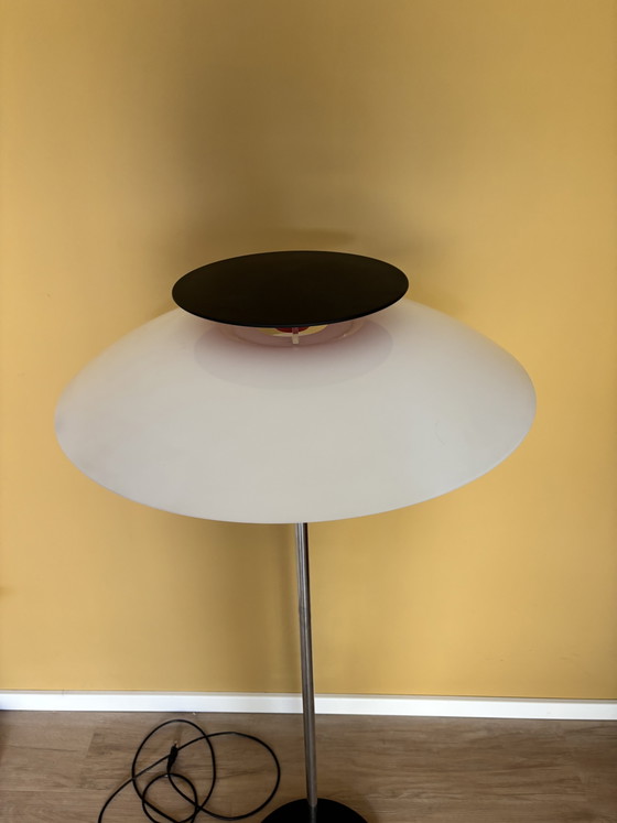 Lámpara de pie Poul Henningsen para Louis Poulsen PH80 – Lámparas de pie, Metal, Plastic (photo 3 of 5)
