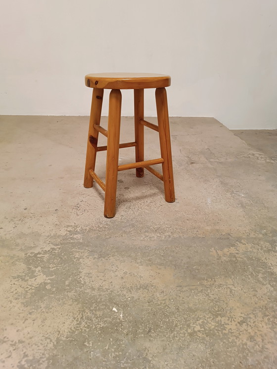 Image 1 of Sgabello vintage in legno massello di pino