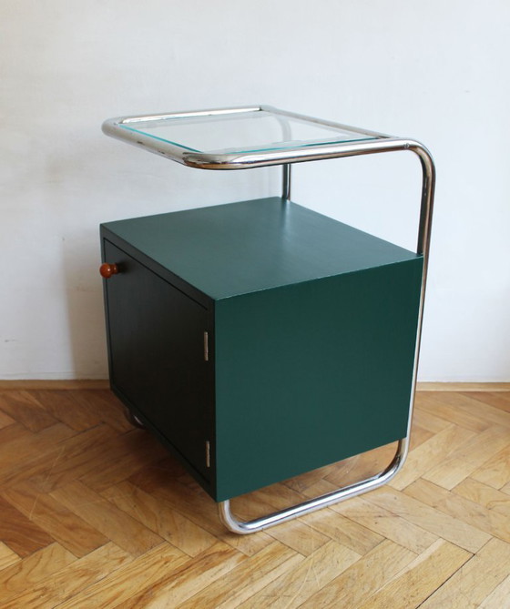 Image 1 of Zeldzaam Tsjechisch modernistisch nachtkastje van Kovona, jaren 1940.