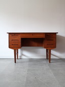 Bureau vintage danois indépendant en teck