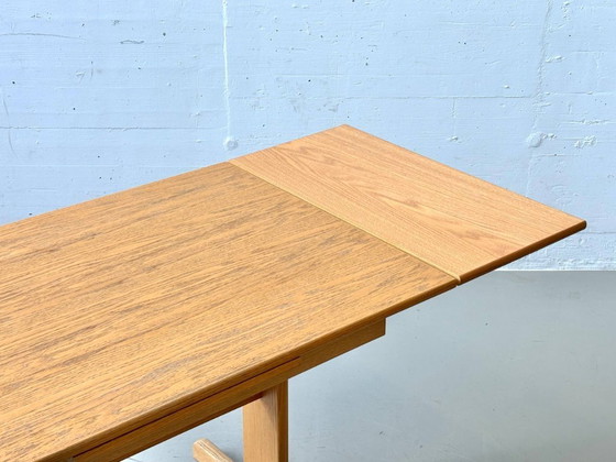 Image 1 of Scandinavian-style oak dining table with extendable ends, 1970s