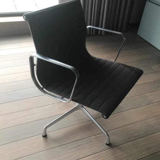 Vitra aluminium chair E.A. 108 Eames