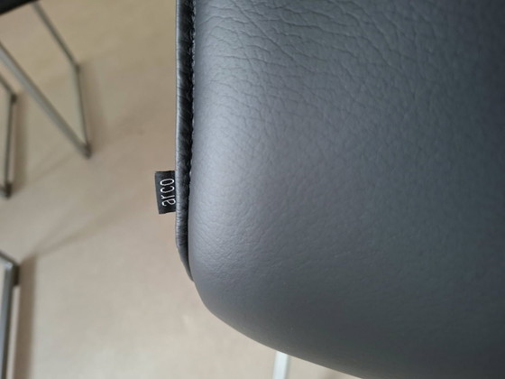 Acro frame stoelen – Arco, Dining chairs, Chrome, Leather (photo 2 of 5)