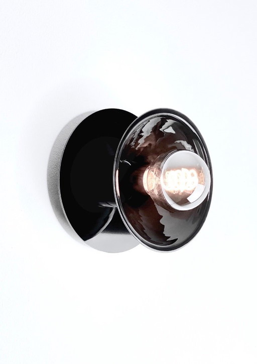 Wandleuchte "neo" by Rodrigo Vairinhos PETIT PRINCE_Vinyl Black