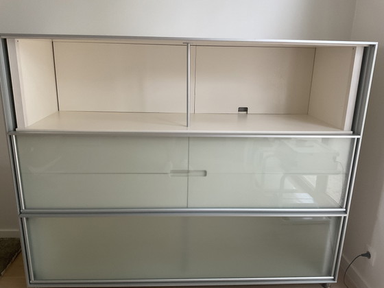 Image 1 of Domus-Schrank von B&B Italia, entworfen von Antonio Citterio, in weißem Lack und mit Glasschiebetüren