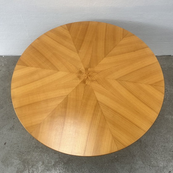 Image 1 of Table basse ronde, noyer, marque : Alma