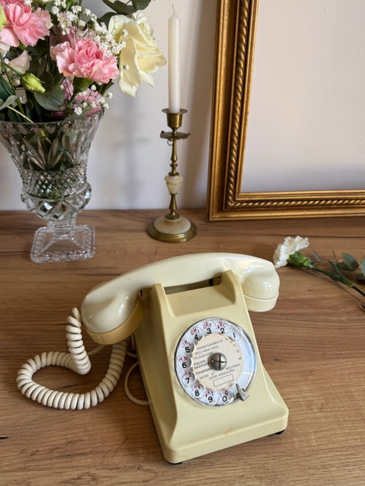Telefono Antico in Bachelite Crema