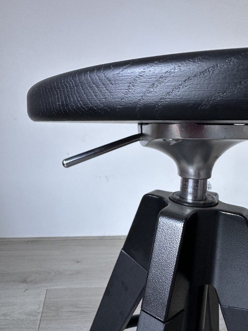 Conception du tabouret de bar Pedrali