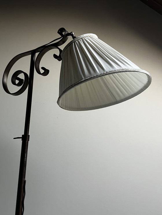 Image 1 of Lampadaire réglable en fer forgé