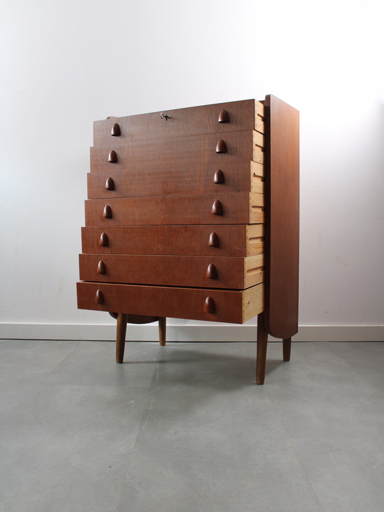 Image 1 of Commode danoise vintage en teck, très spéciale !