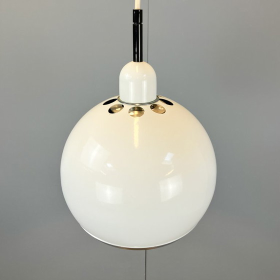Image 1 of lampada a sfera, metallo laccato bianco, anni '70