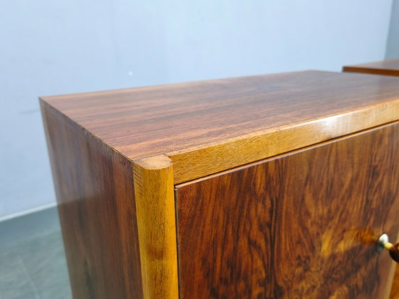 Image 1 of Coppia di comodini italiani in noce, metà del XX secolo, anni '50.