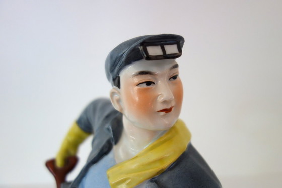 Image 1 of Propaganda statue/figurine from the Chinese Cultural Revolution #18