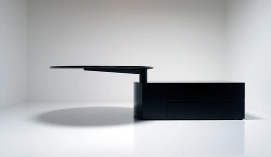 “Malibu” table by Cini Boeri for Arflex, 1980s – Dining tables, Wood (photo 2 of 8)