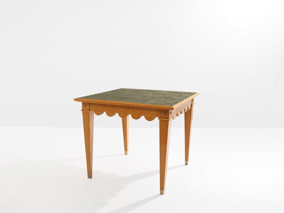 Image 1 of Maxime Old French eikenhouten speeltafel met messing details en groen suède, 1940