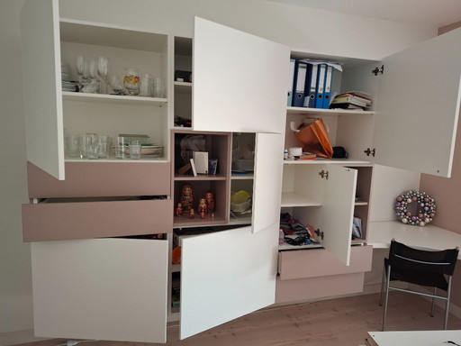 Gabinete de diseño hecho a mano