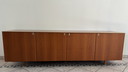 Aparador Poliform de madera de cerezo
