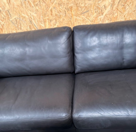 Image 1 of Stylish leather sofa from Topform
