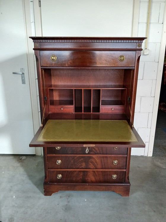 Image 1 of Scrivania con patta vintage/antica