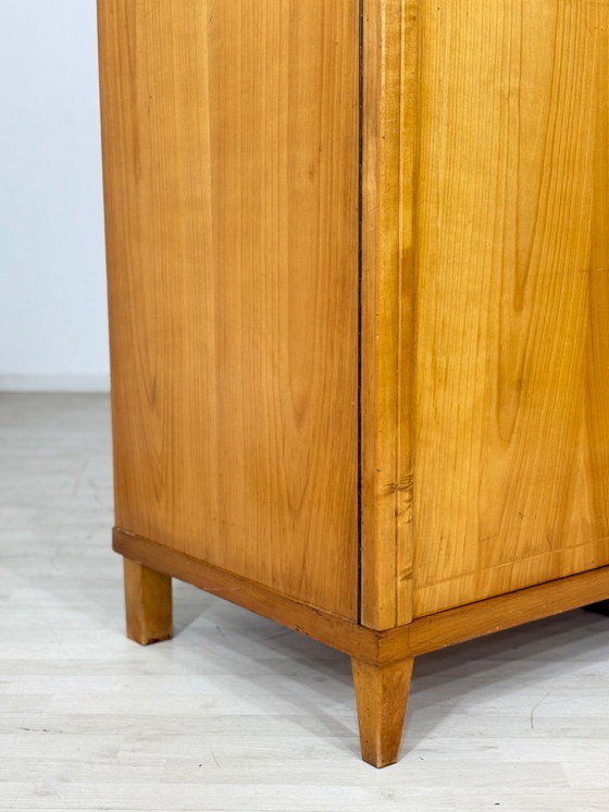 Image 1 of Vintage kledingkast, grote houten kast, linnenkast