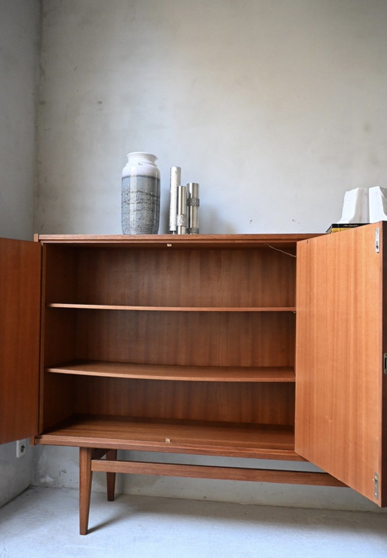 Credenza/mobile alto in teak vintage, design danese anni '60 – Credenze alte, Wood (photo 8 of 15)