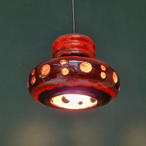 Image 1 of Vintage Herda rood / bruine hanglamp gemaakt van keramiek. Fat lava hanglamp. Diameter 20 cm. Retro lamp. UFO lamp.