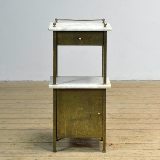 Nachttisch aus Messing, um 1900