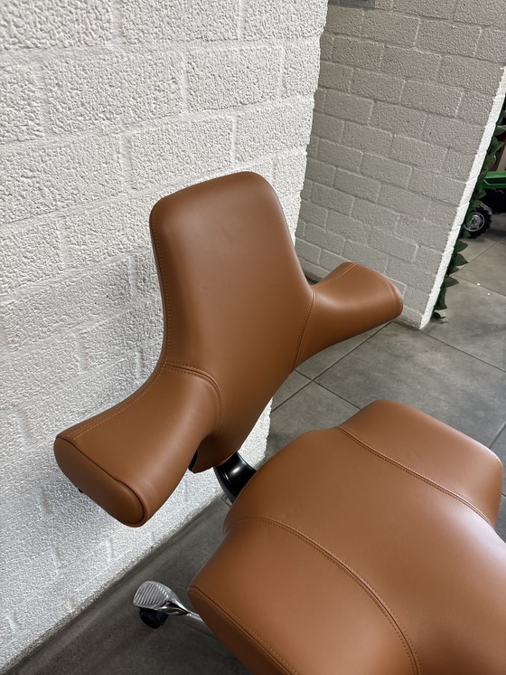 Image 1 of HAG Capisco 8106 - CPT4301 Coral (office chair)