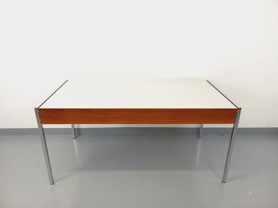 Image 1 of Vintage modernistisch bureau van palissander, melamine en metaal uit de jaren 60 en 70