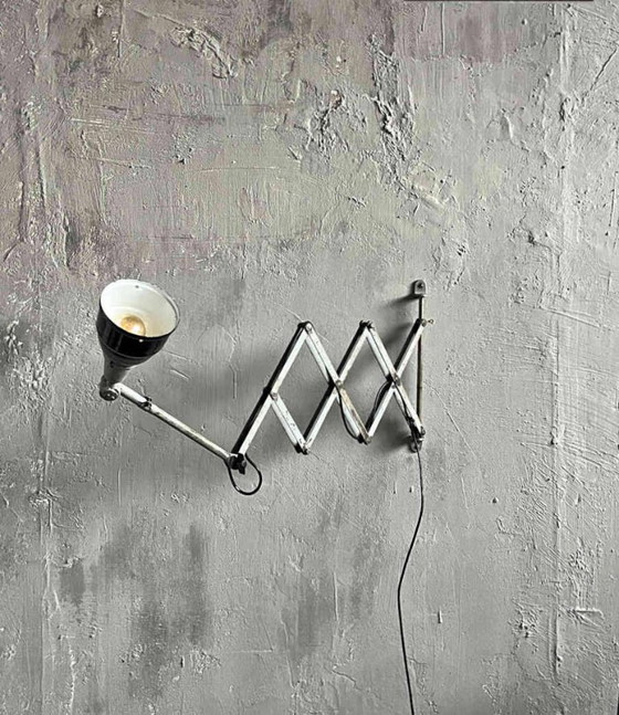 Elegante lampada a forbice vintage di Midgard – Applique, Metal (photo 7 of 9)