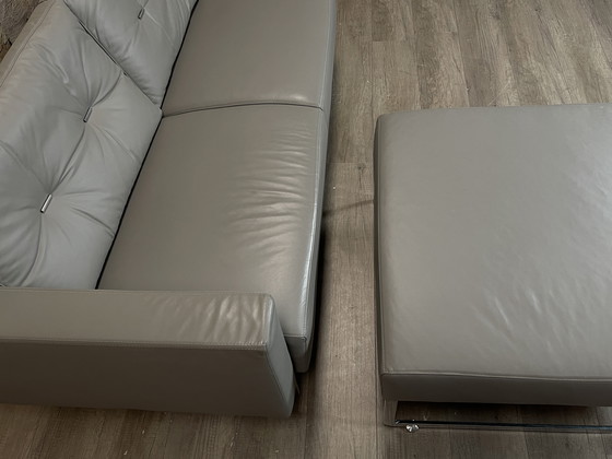 Image 1 of Artifort Mare Romance