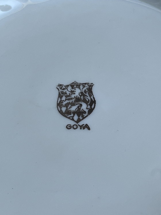 Image 1 of GOYA vintage schitterend versierde terrine met schaal porselein