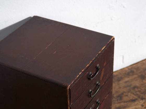 Antico kodansu giapponese laccato con cinque cassetti – Giappone, circa 1900 – Cassettiere, Iron (photo 10 of 40)