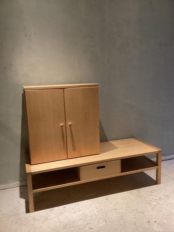 Image 1 of Beuken houten design kast en tafel , kast staat los en kan er ook af , of opschuiven andere zijde , Scandinavisch design 