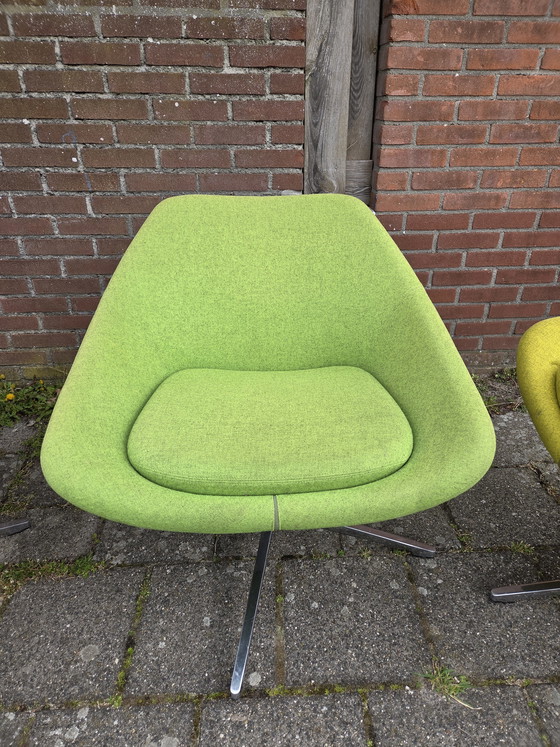 Image 1 of 4 fauteuils Allermuir Design