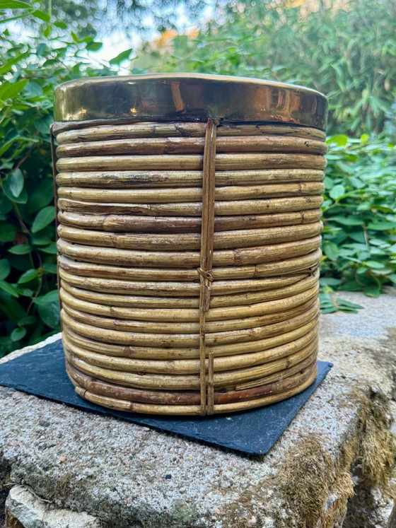Large rattan brass basket Gabriella Crespi 60s, Decorative Objects, Multi Color (photo 2 of 7)