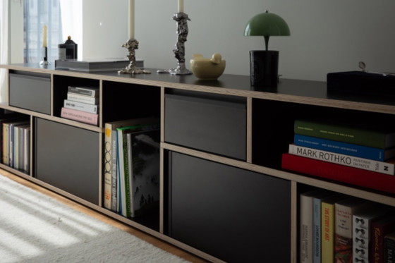 Tylko Credenza / Mobile contenitore basso — Original Classic, Compensato nero, 220 cm – Credenze, Legno (photo 7 of 9)