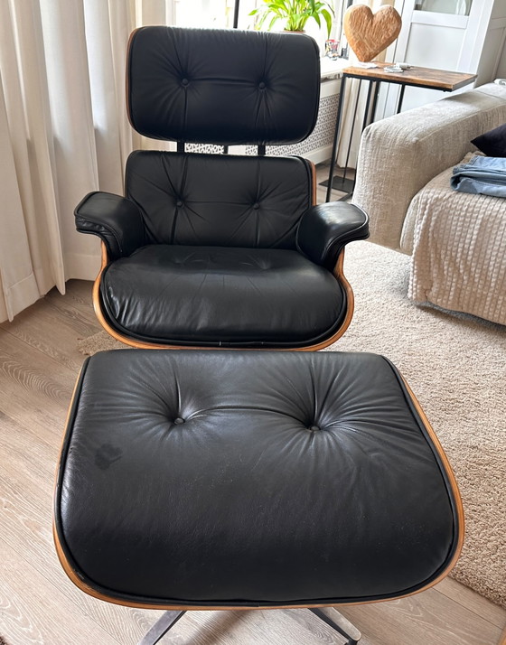 Image 1 of Charles Eames look lounge chair XL with a leather ottoman