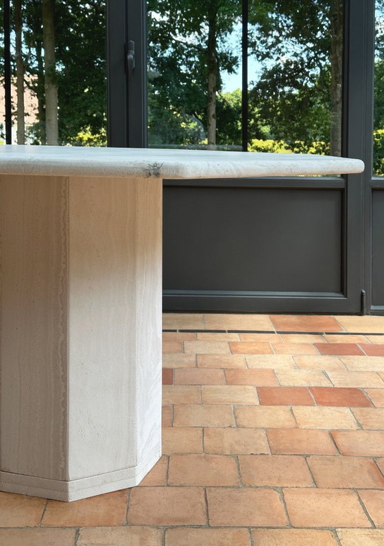 Image 1 of Travertin Esstisch achteckig grob behandelt mit Fleckenstopfen