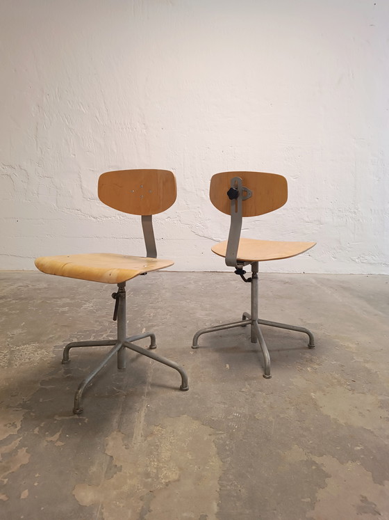 Image 1 of 2 x Stella vintage industriële draaistoelen