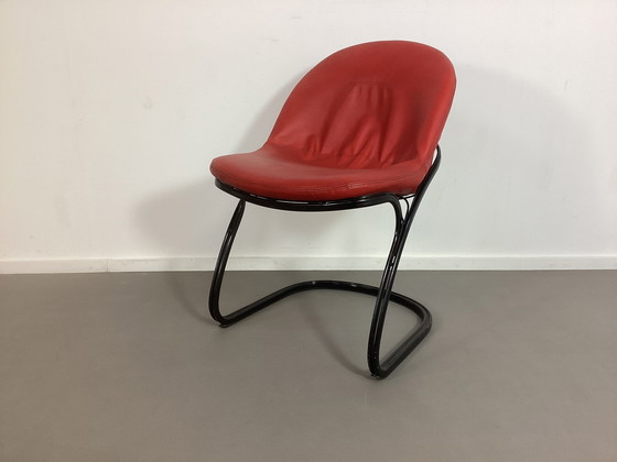 Image 1 of Chaise en fil de fer Chaise Gastone Rinaldi en cuir rouge