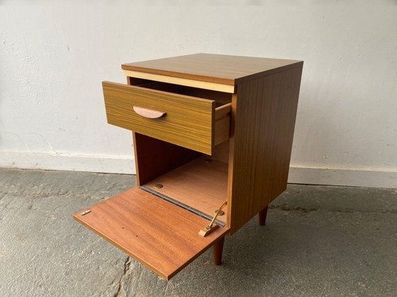 Image 1 of Vintage Mid Century nachtkastje uit 1960