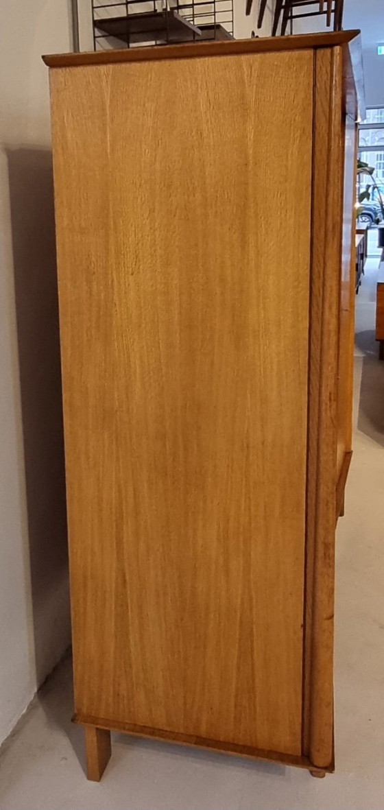 Image 1 of guardaroba di metà secolo