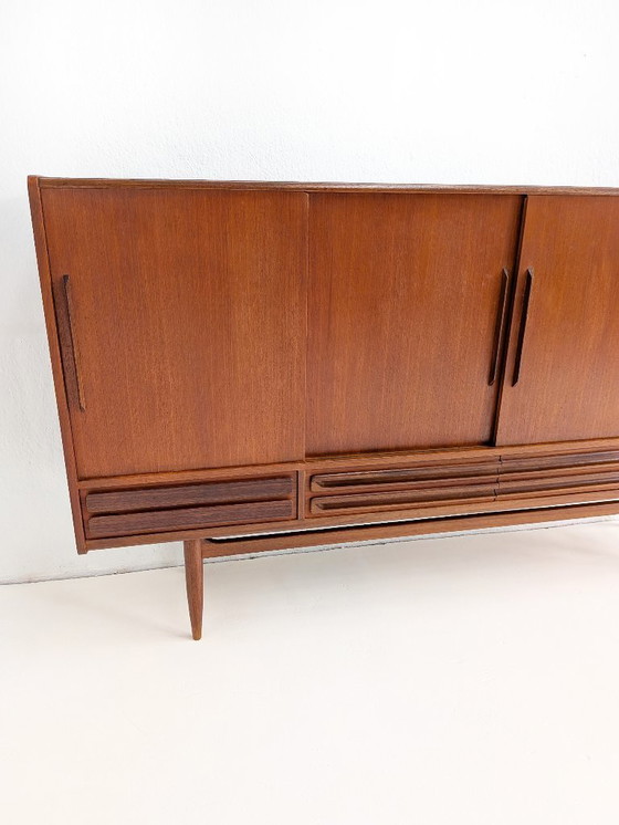 Image 1 of Dänisches Midcentury-Modern-Highboard aus Teakholz, 1960er Jahre
