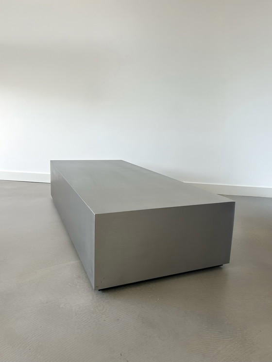 Image 1 of table basse en acier inoxydable