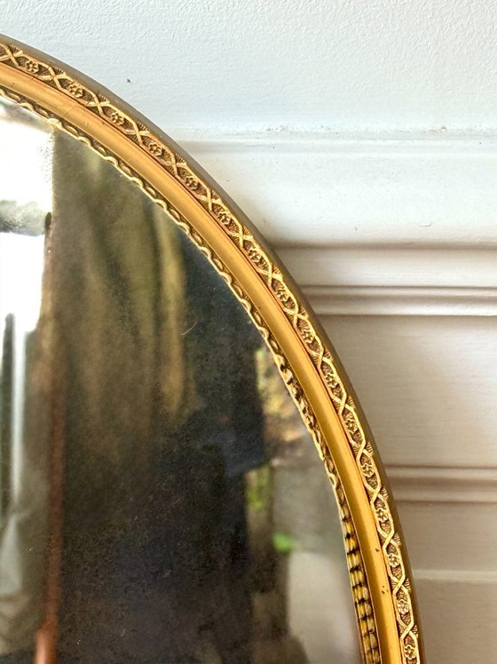 Miroir oval en bois sculpté doré – Glass, Wood (photo 5 of 6)