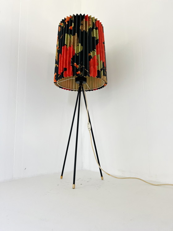 Image 1 of Lampadaire tripode vintage 1960