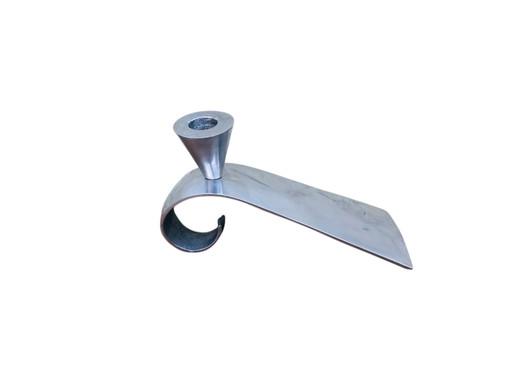 Puerta vintage de aluminio komma kandelaar Matthew Hilton Londen 