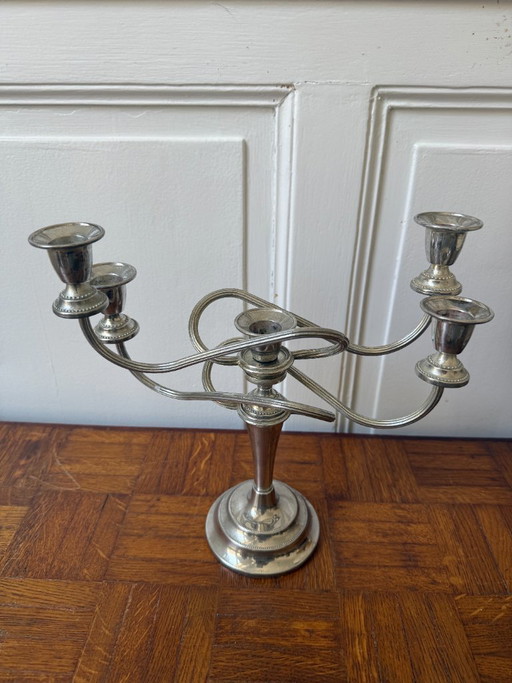 Lámpara de araña de metal plateado, fabricada en Inglaterra, 4 brazos, 5 orificios