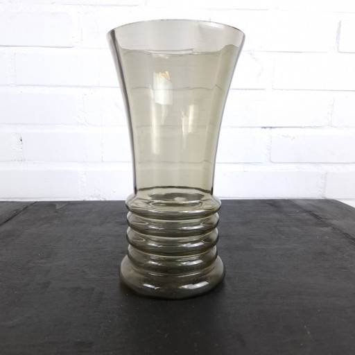 Vintage Copier Art Deco vase 1930s ribbed smoked glass